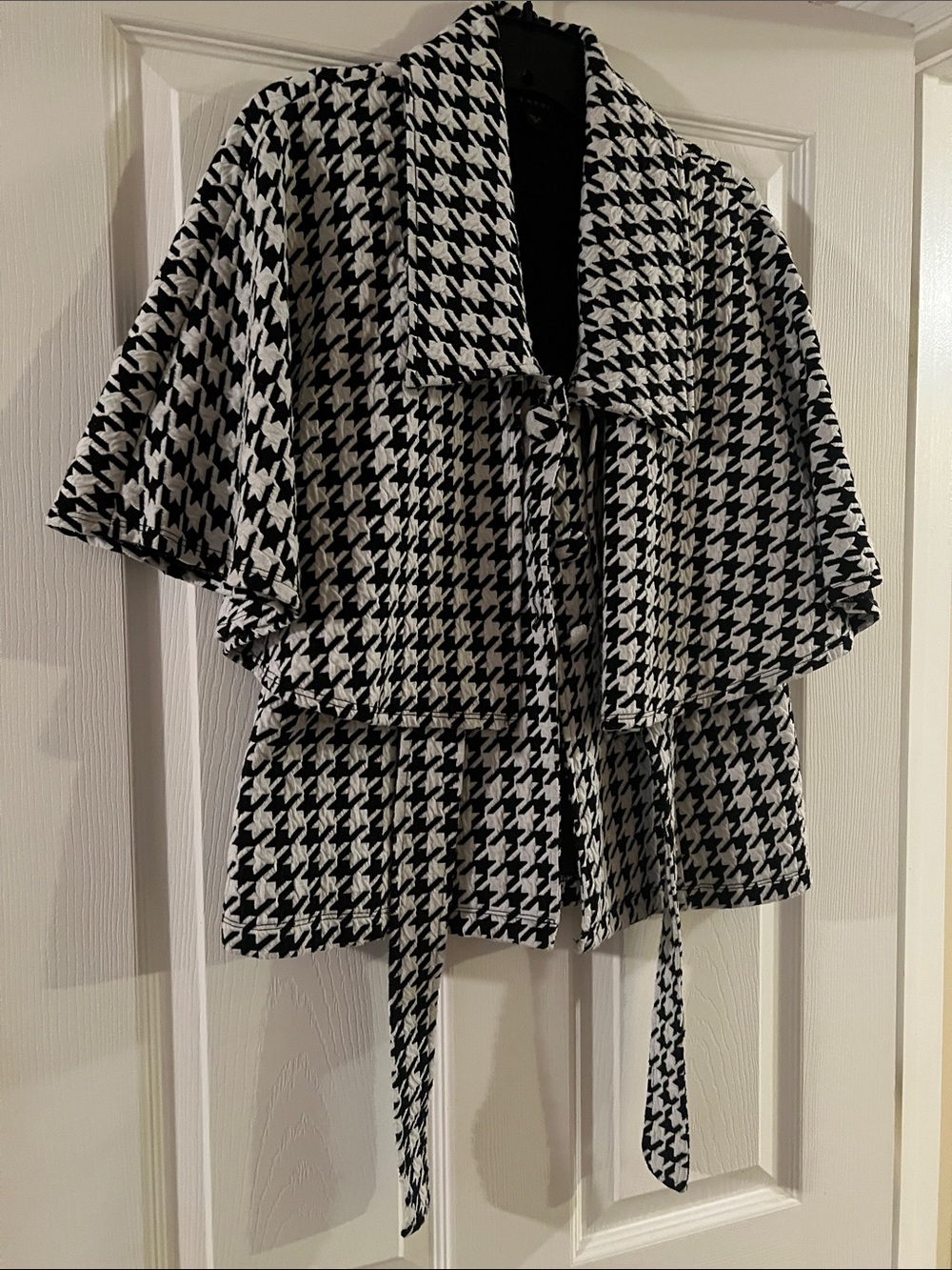 Fever Black and White Houndstooth Tie-Waist Blazer Jacket